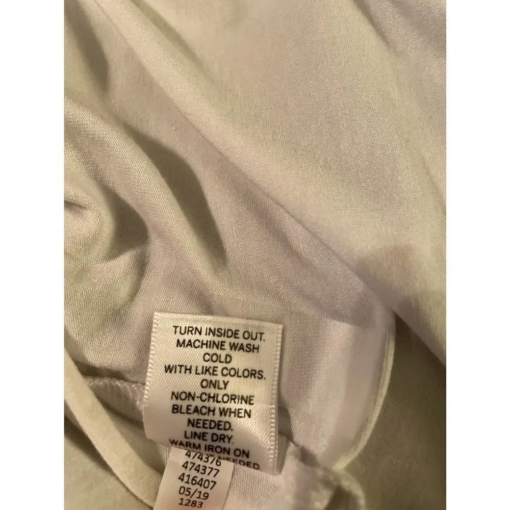 Dressbarn | Sleeveless white top with ruching details size medium NWT - Picture 5 of 6